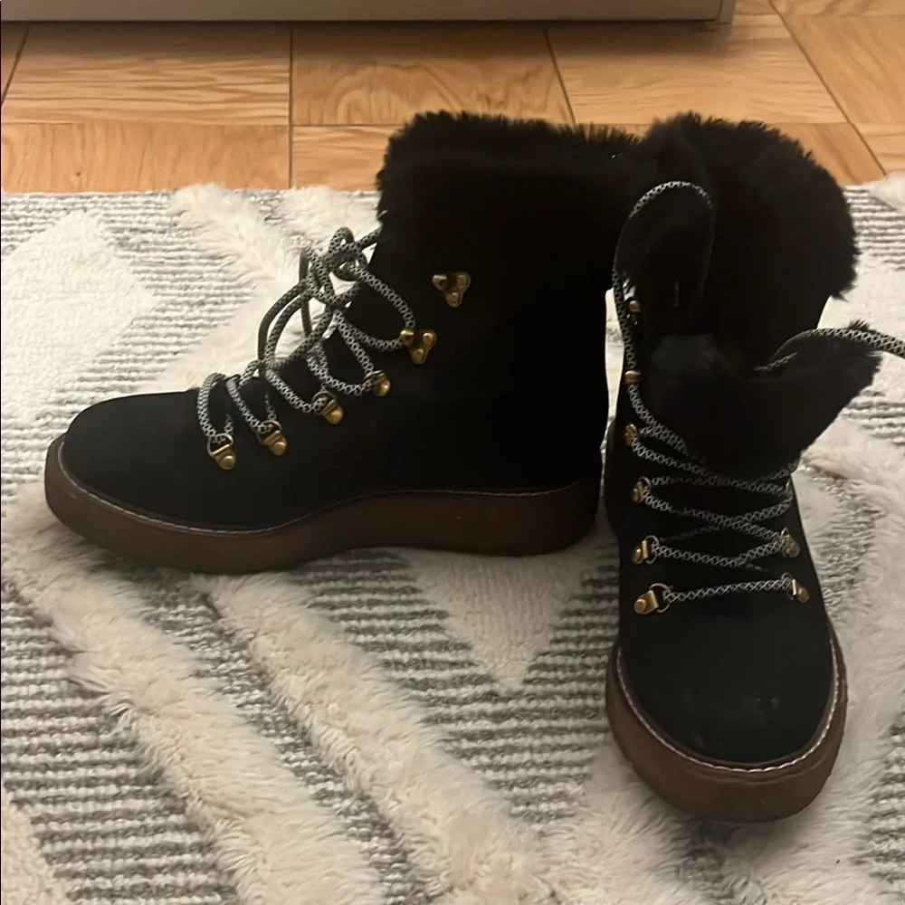 Women's Nubuck winter boots with wedge crepe sole
